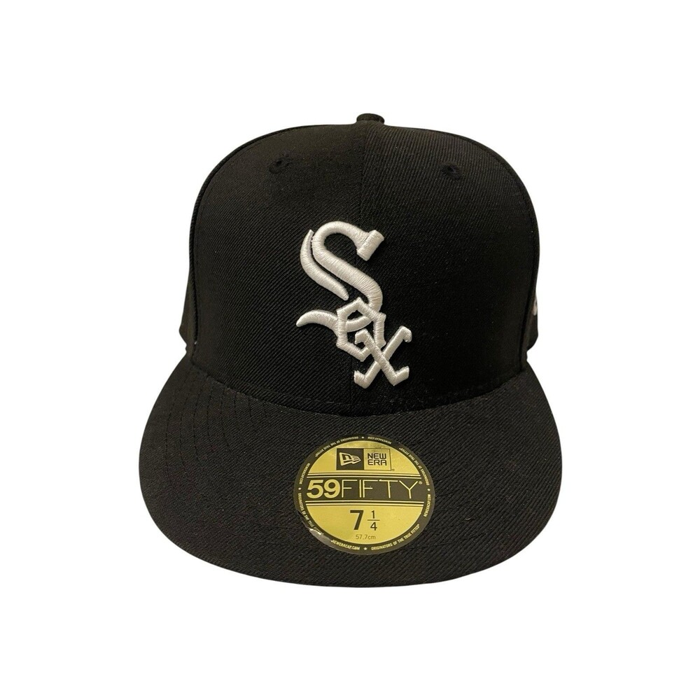 New Era 59Fifty Chicago White Sox Black Fitted Cap Size 7 1/4 MLB - Picture 1 of 8